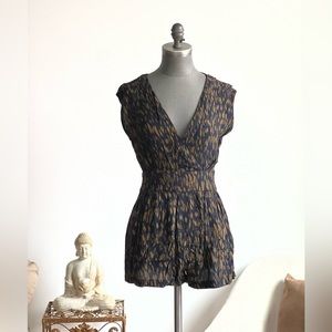 Printed Romper with Pockets EUC